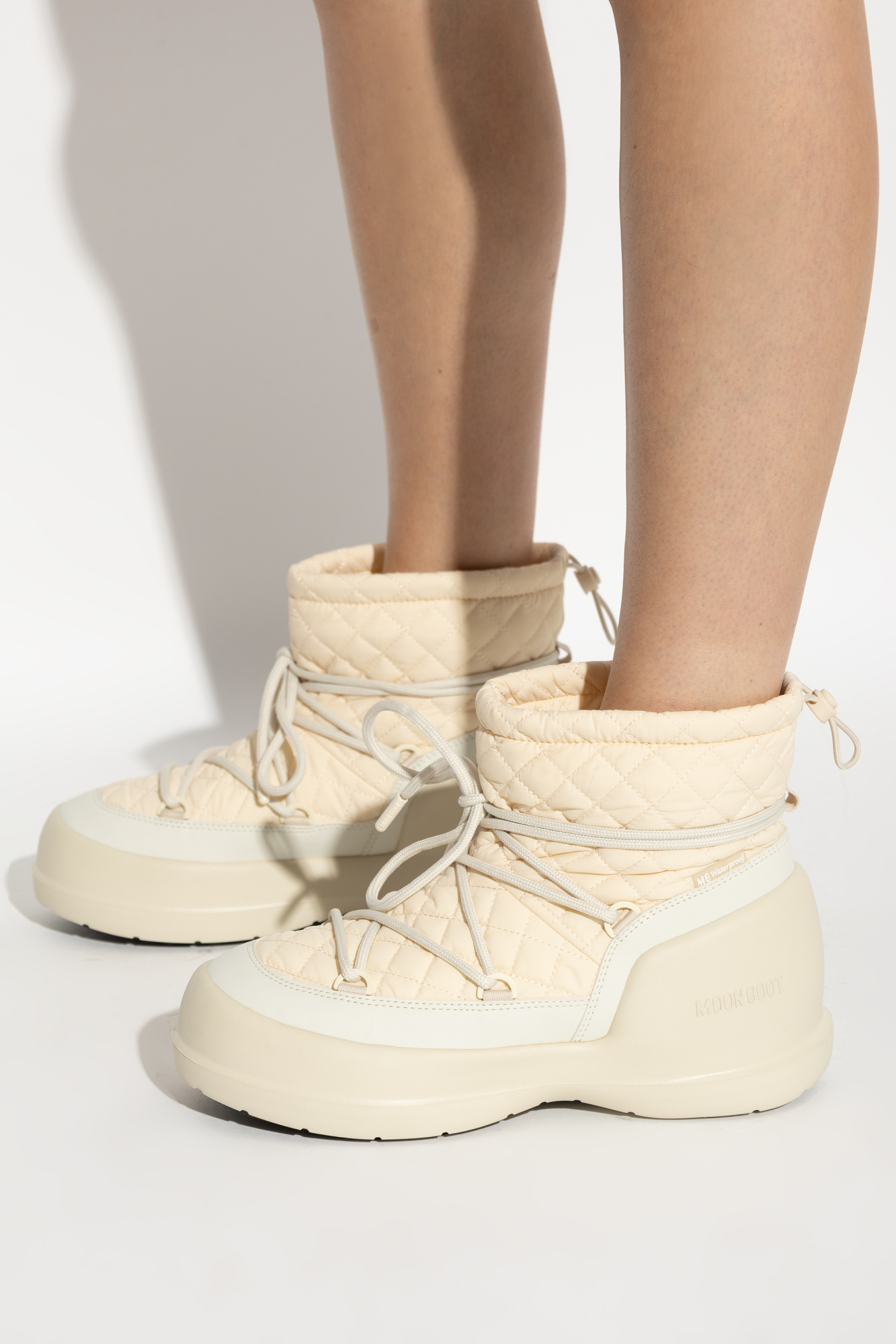 【MOON BOOT】ホワイト フェイクファー スノーブーツ24.5㎝ MOON BOOT】ホワイト フェイクファー スノーブーツ24.5